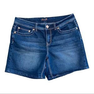 Seven7 Size 10 Stone Washed Denim Shorts EUC